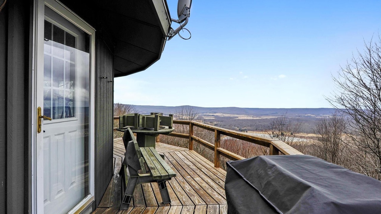 Photo of Outdoor in Old Timberline