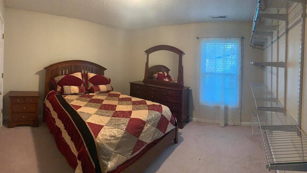 Photo of Bedroom in Oakland