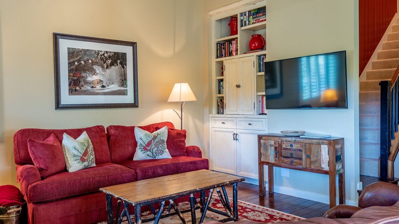Photo of Livingroom in Elkhorn