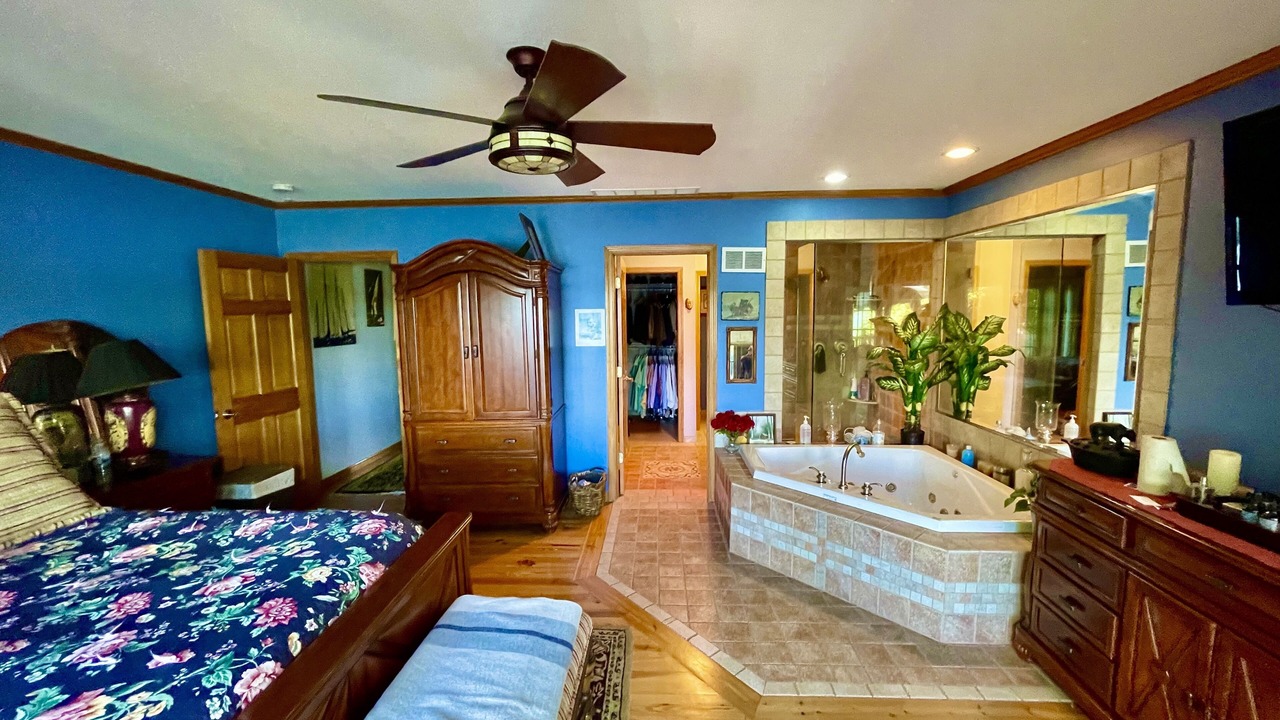 Photo of Bedroom in Lapeer