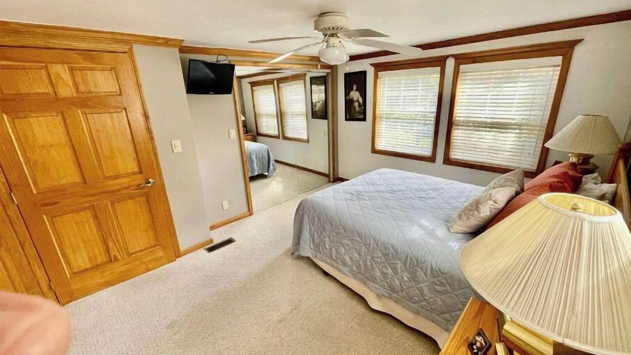 Photo of Bedroom in Lapeer