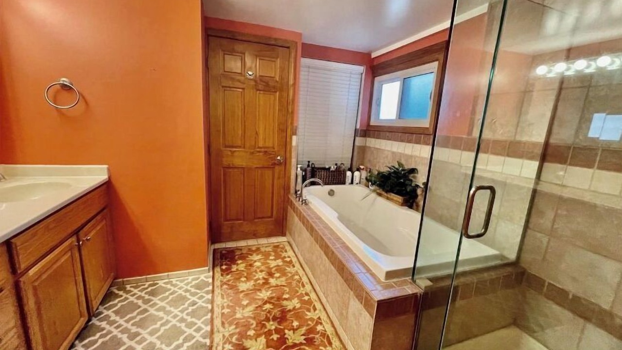 Photo of Bathroom in Lapeer