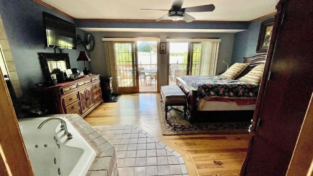Photo of Bedroom in Lapeer