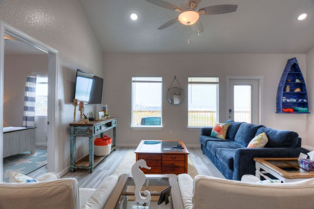 Photo of Livingroom in Surfside Beach