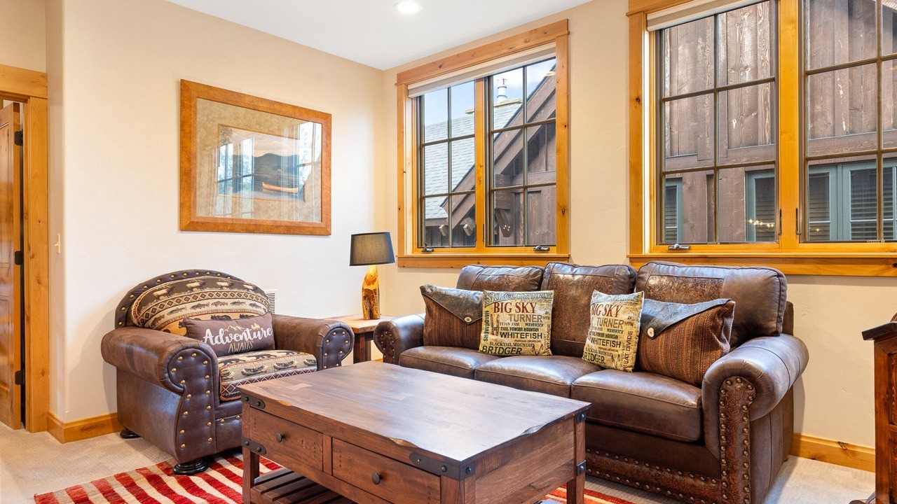Photo of Livingroom in Big Sky