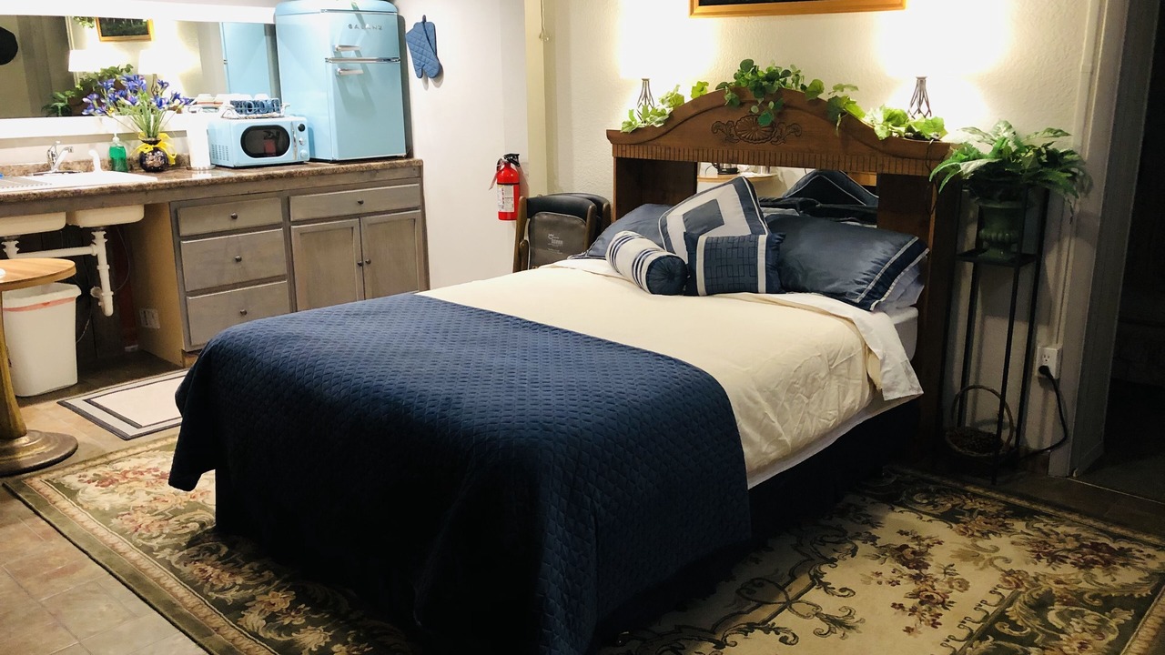 Photo of Bedroom in Salmon