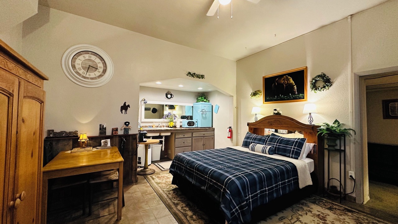 Photo of Bedroom in Salmon