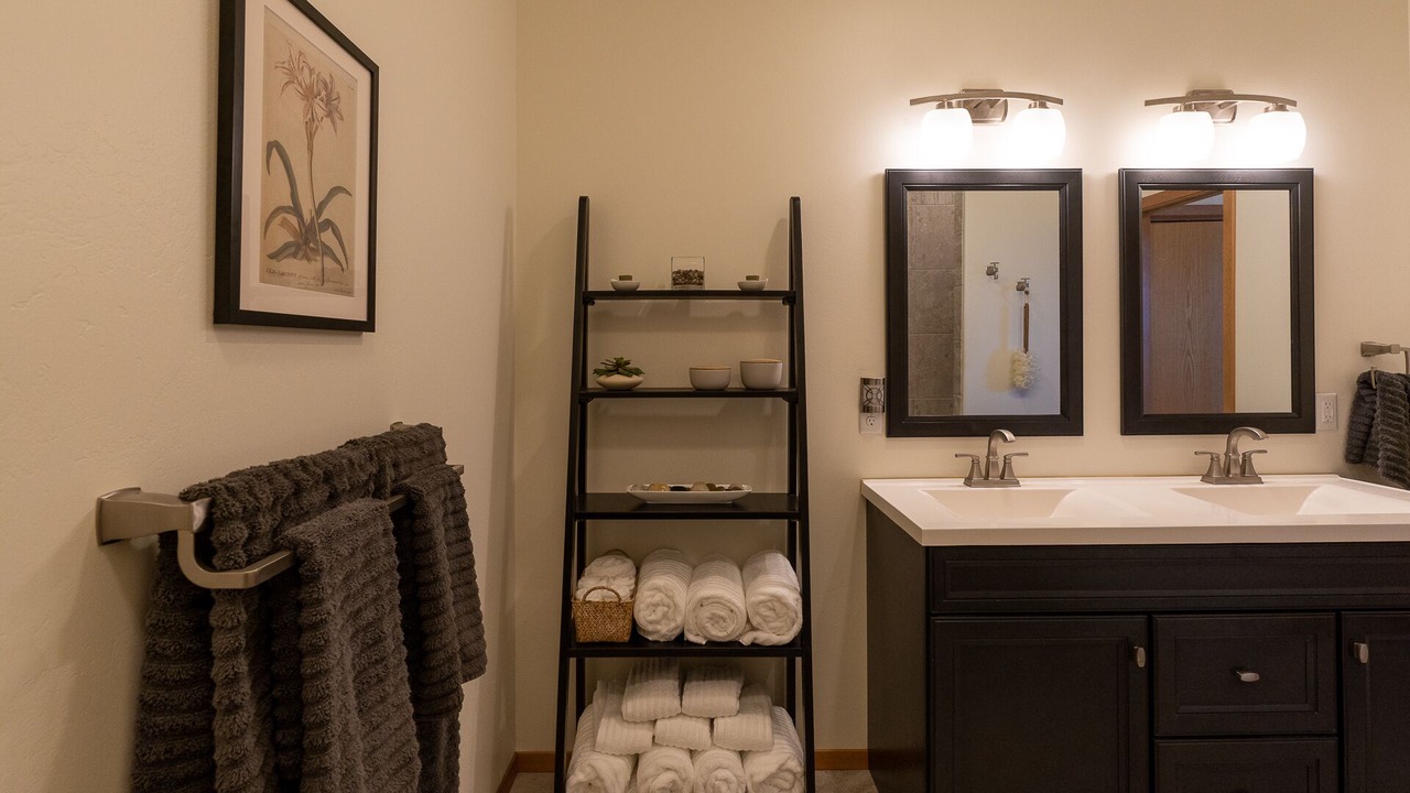 Photo of Bathroom in Emigrant