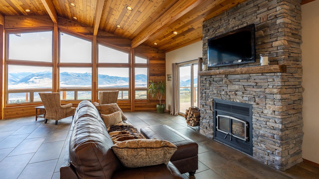 Photo of Livingroom in Emigrant