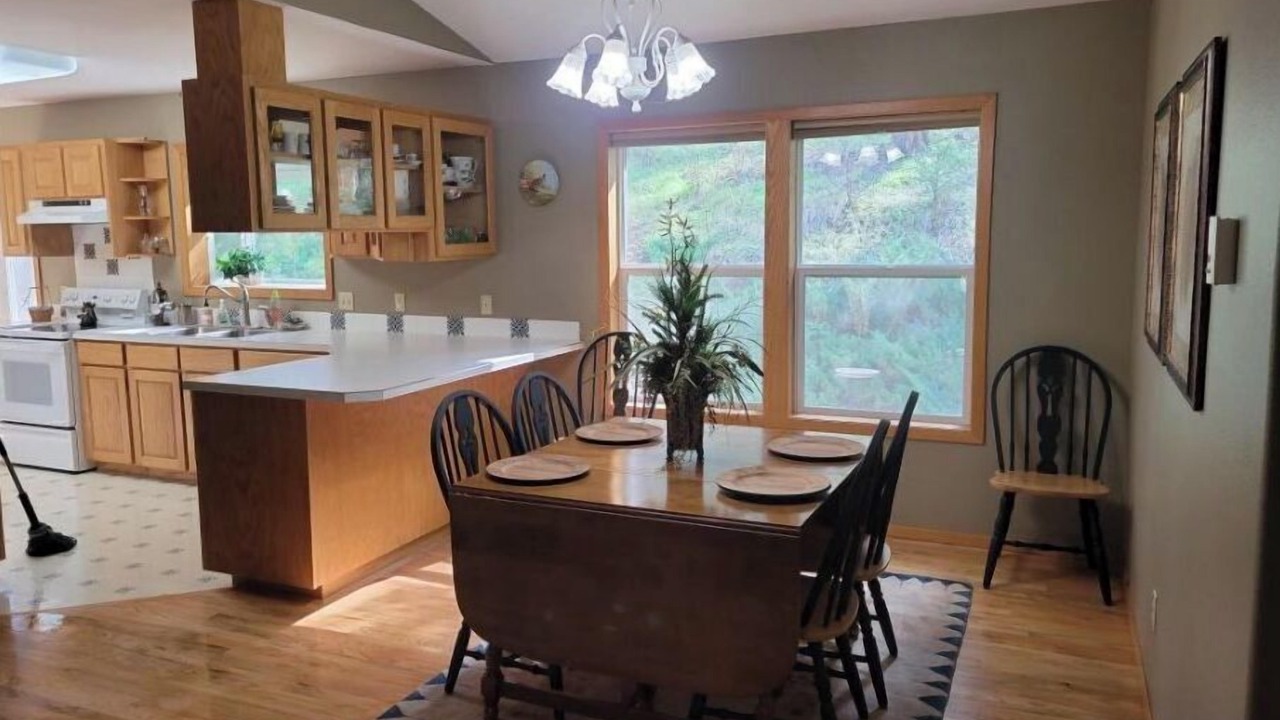 Photo of Livingroom in Rexford