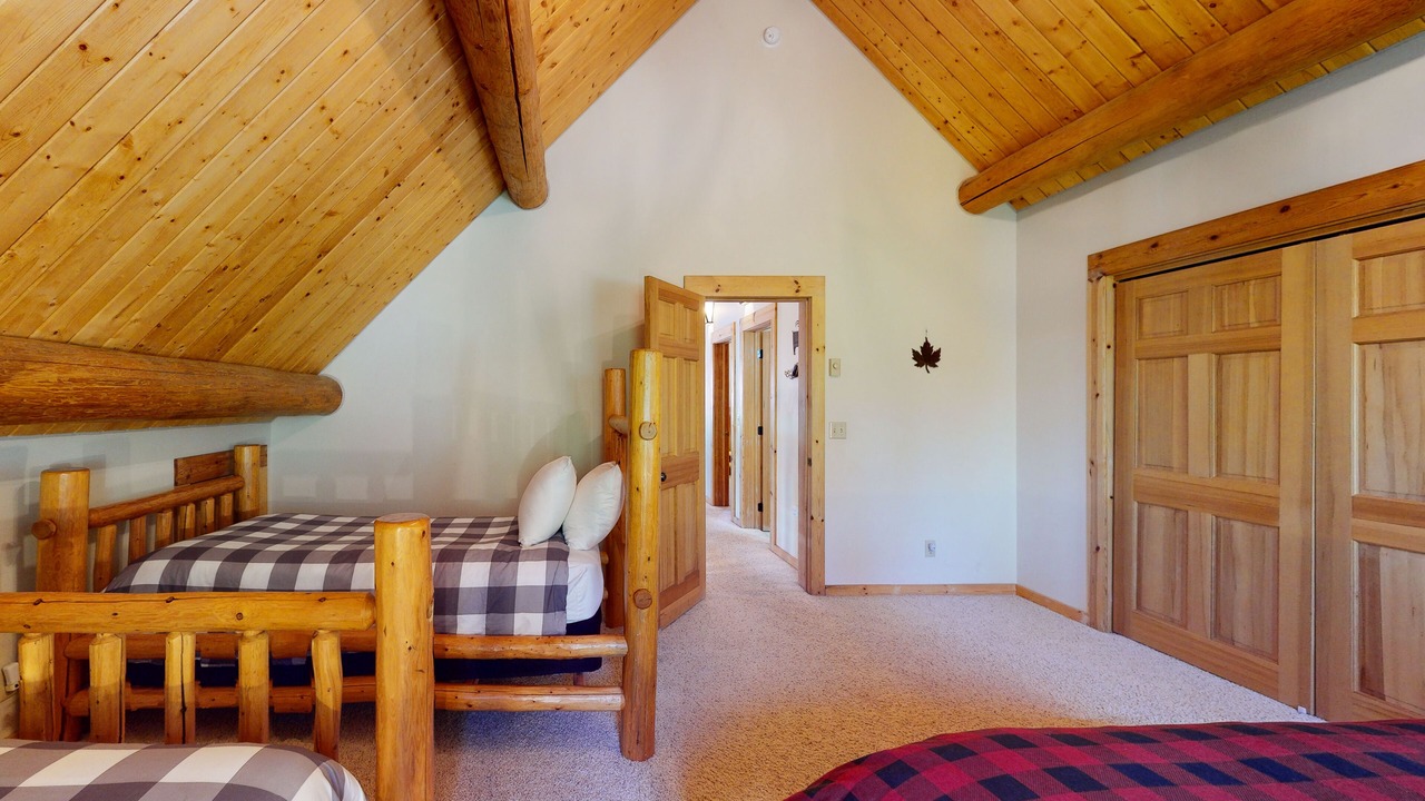 Photo of Bedroom in Enterprise