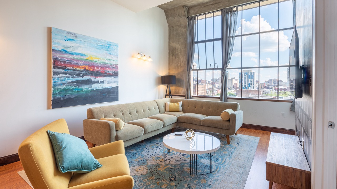 Photo of Livingroom in West Poplar