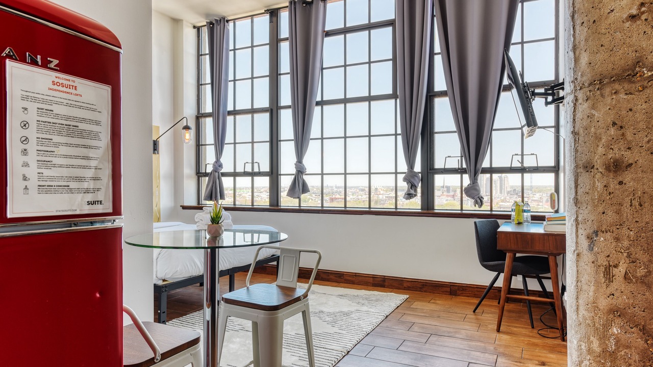 Photo of Livingroom in West Poplar
