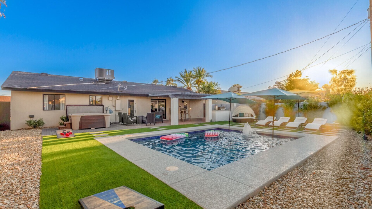 Photo of Outdoor in Cox Heights
