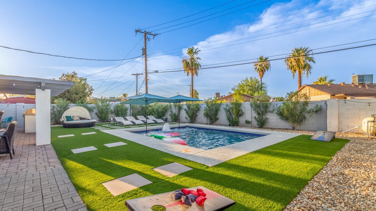 Photo of Outdoor in Cox Heights