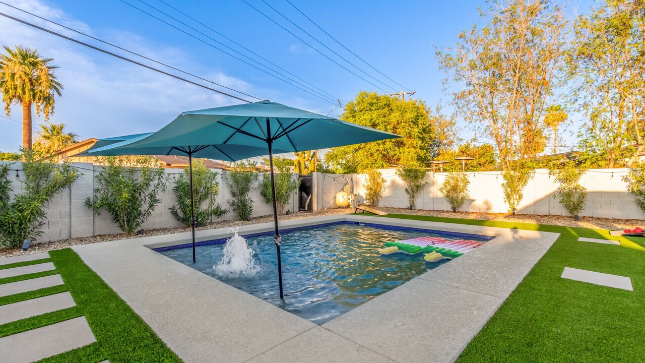 Photo of Outdoor in Cox Heights