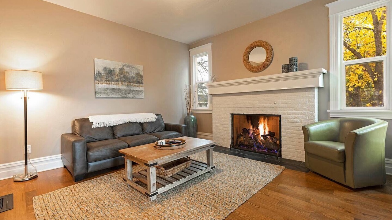 Photo of Livingroom in Westside