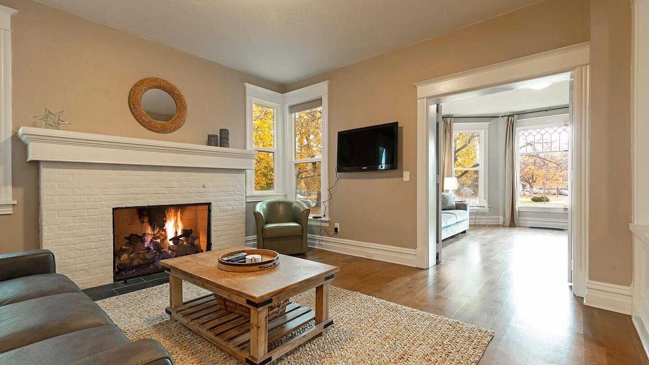 Photo of Livingroom in Westside