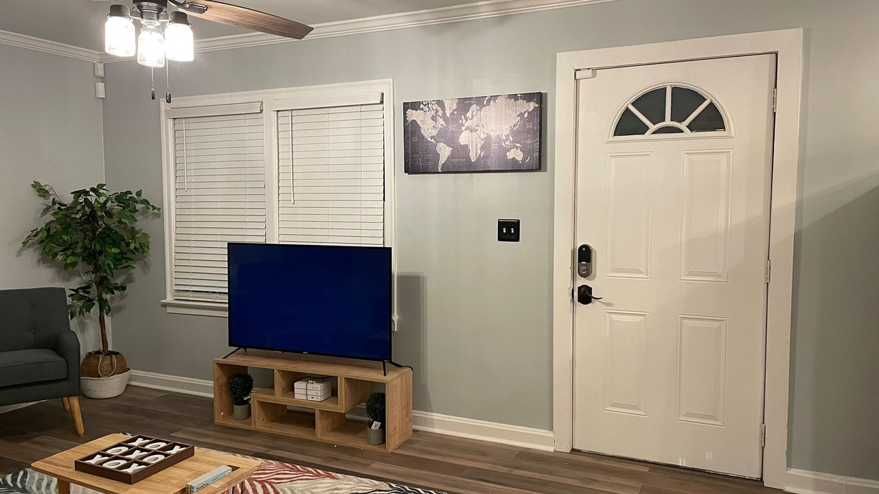 Photo of Livingroom in Collier Heights