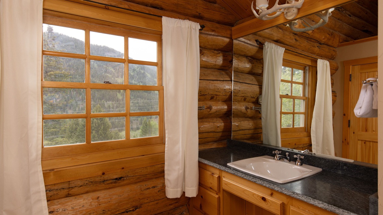 Photo of Bathroom in Gallatin Gateway