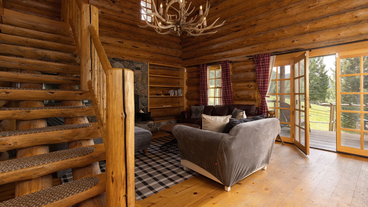 Photo of Livingroom in Gallatin Gateway