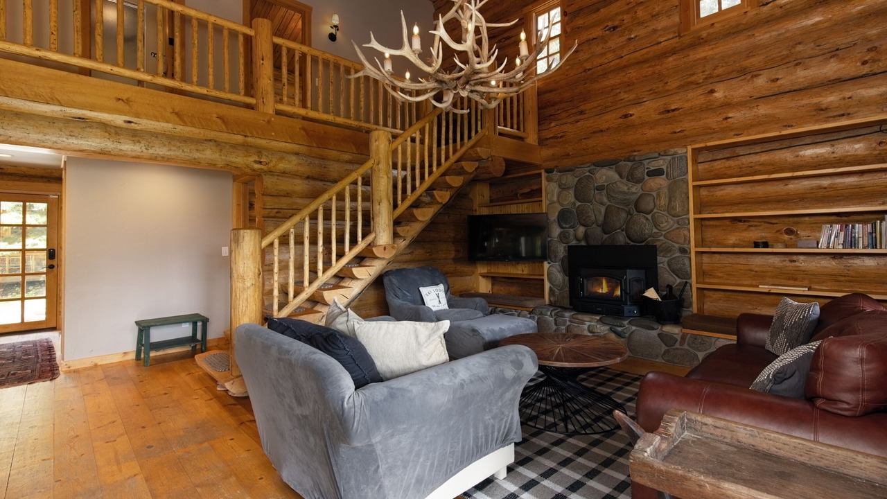 Photo of Livingroom in Gallatin Gateway