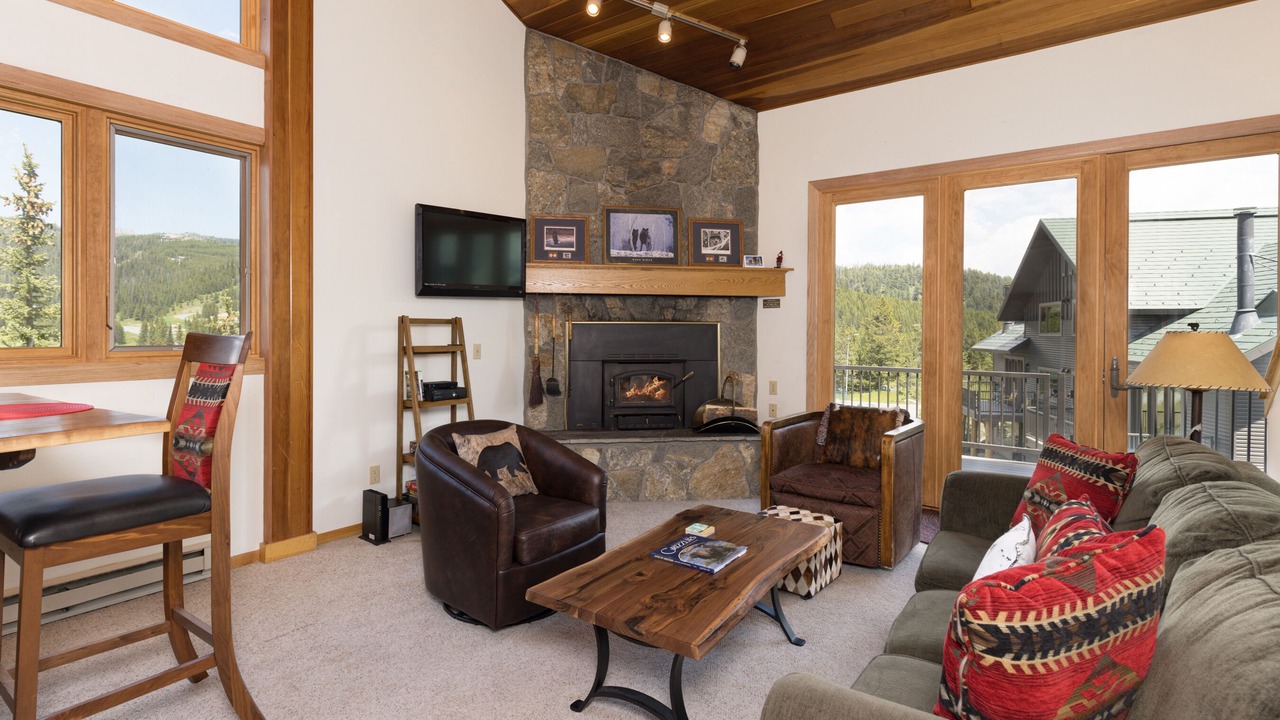 Photo of Livingroom in Big Horn