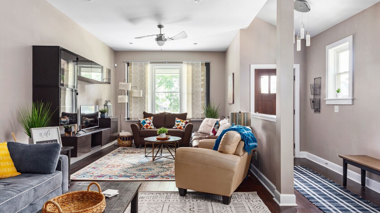 Photo of Livingroom in Holy Cross