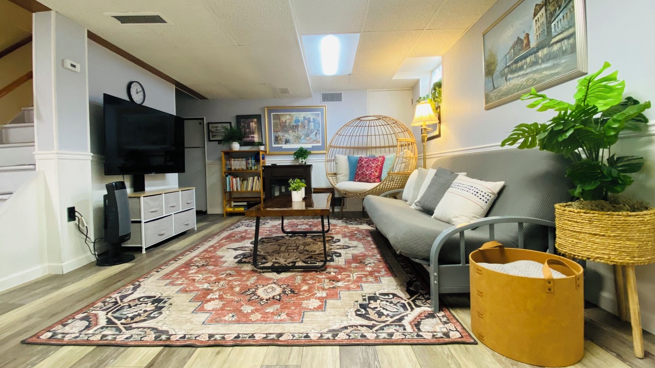 Photo of Livingroom in Ross Township