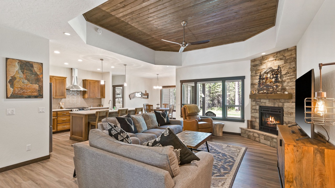 Photo of Livingroom in Priest River