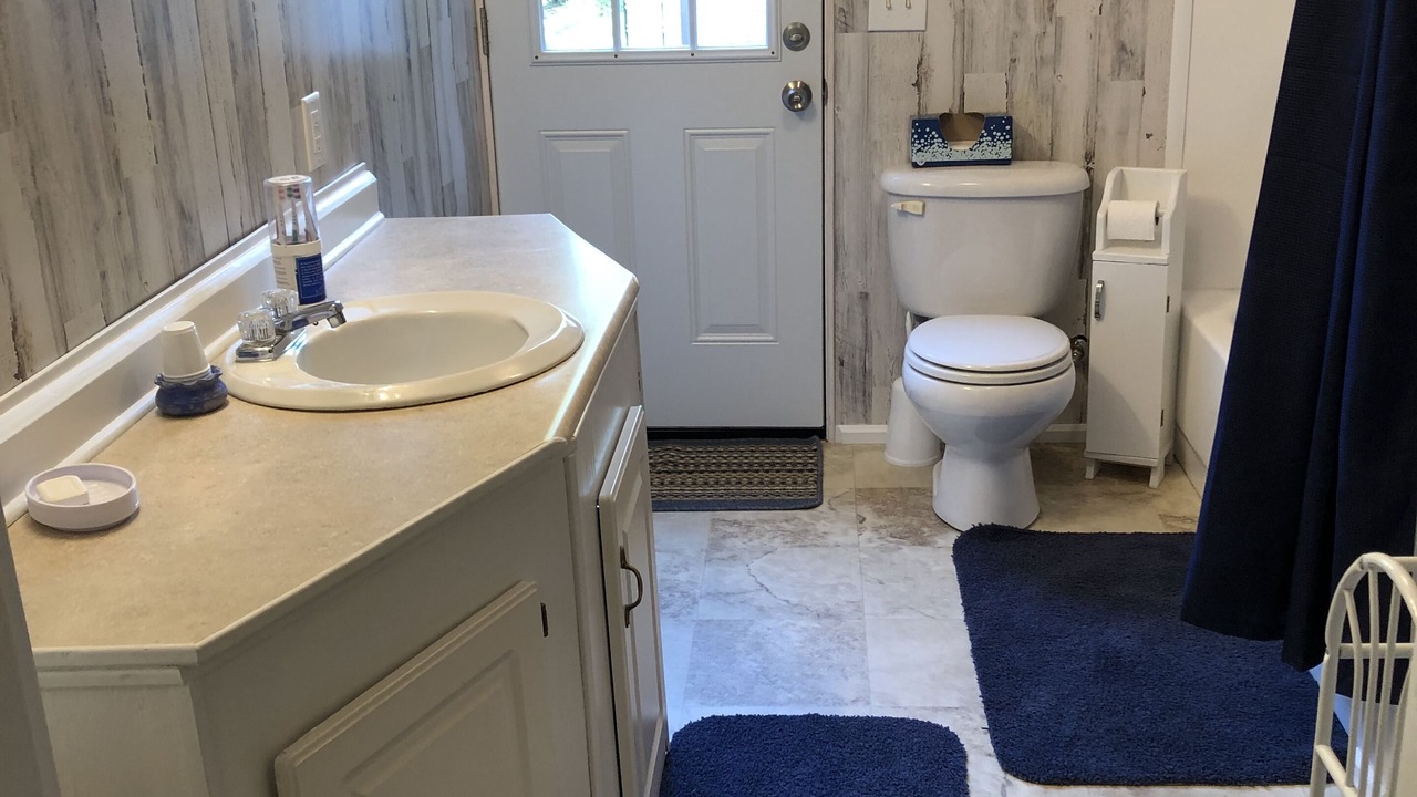 Photo of Bathroom in Talladega