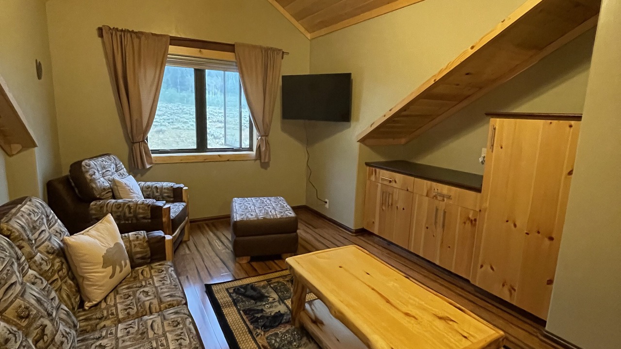 Photo of Livingroom in Island Park
