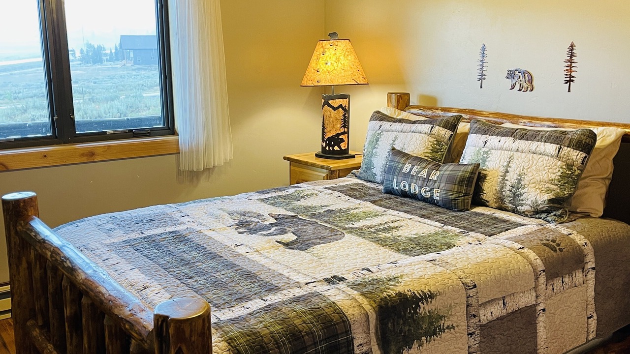 Photo of Bedroom in Island Park