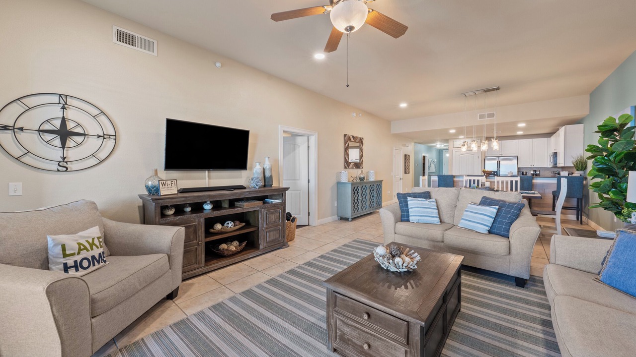 Photo of Livingroom in Horseshoe Bay