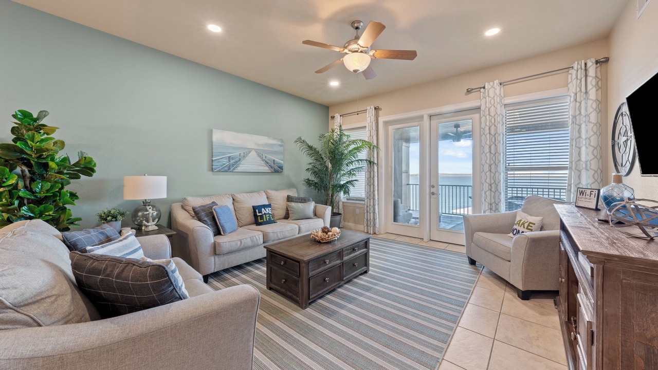 Photo of Livingroom in Horseshoe Bay
