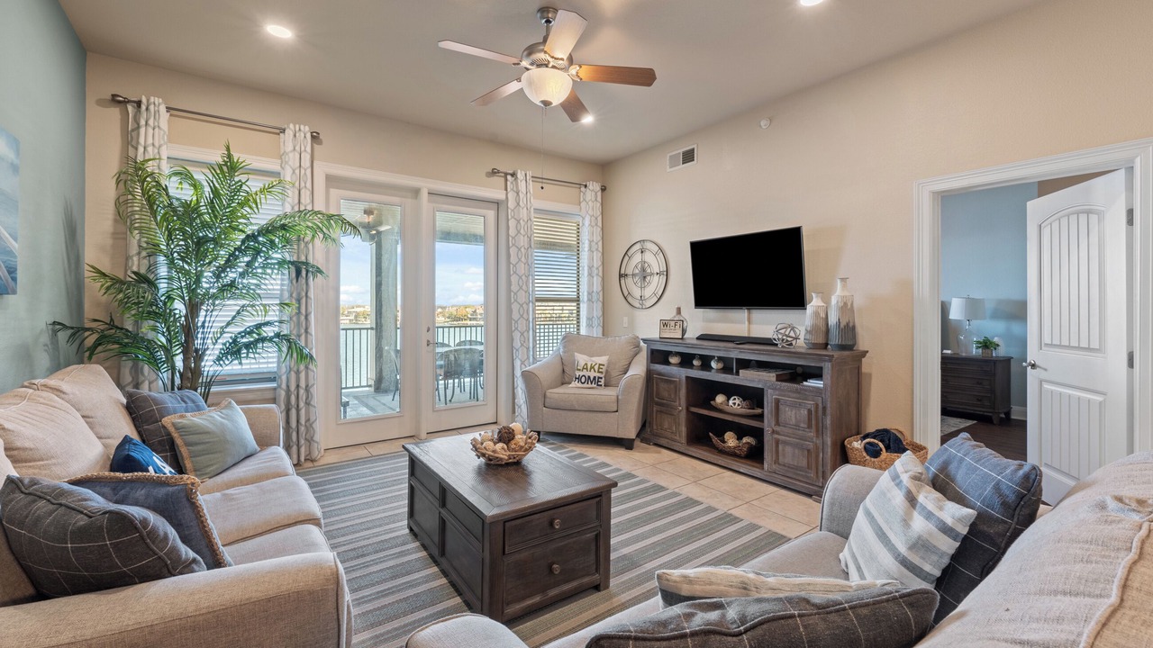 Photo of Livingroom in Horseshoe Bay