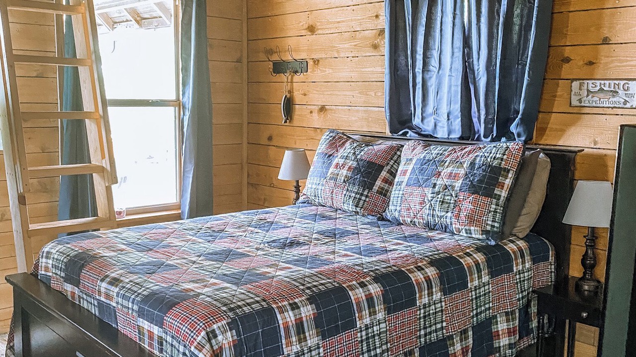 Photo of Bedroom in Lucedale