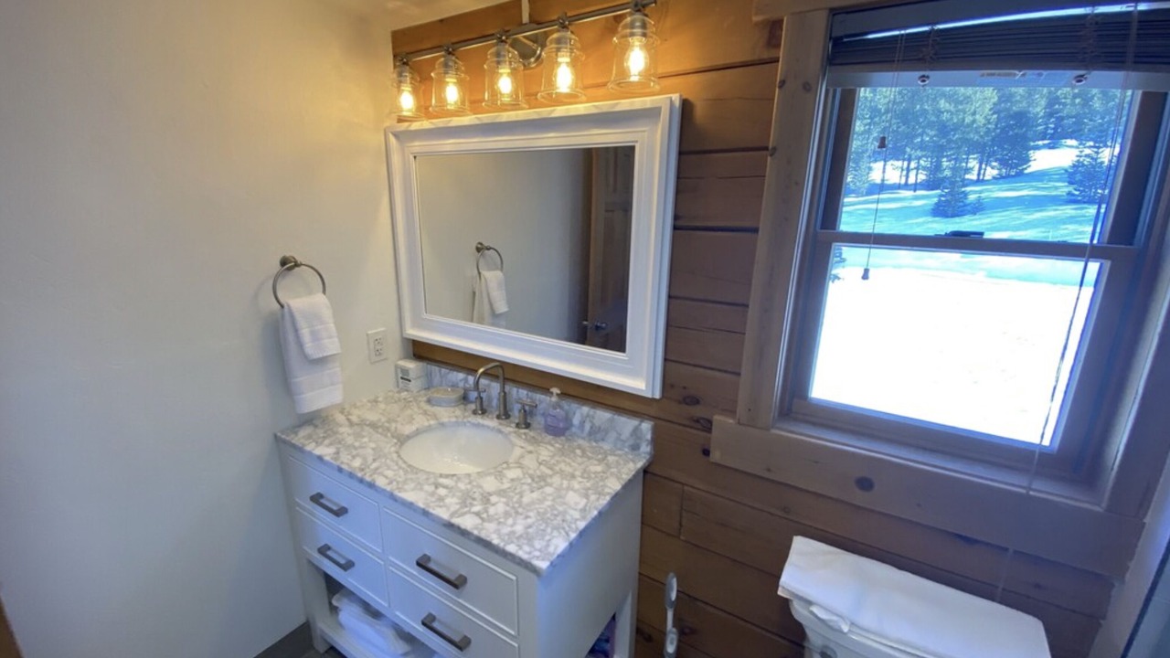 Photo of Bathroom in Gallatin Gateway
