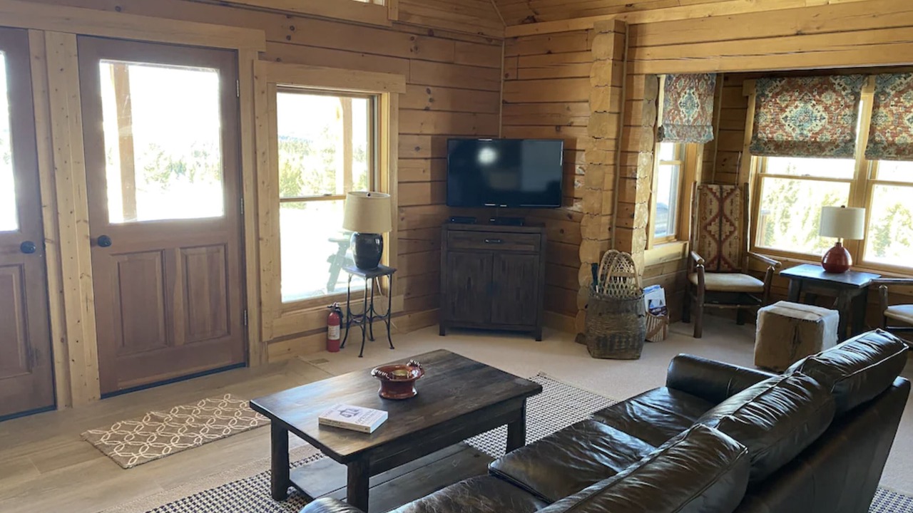 Photo of Livingroom in Gallatin Gateway