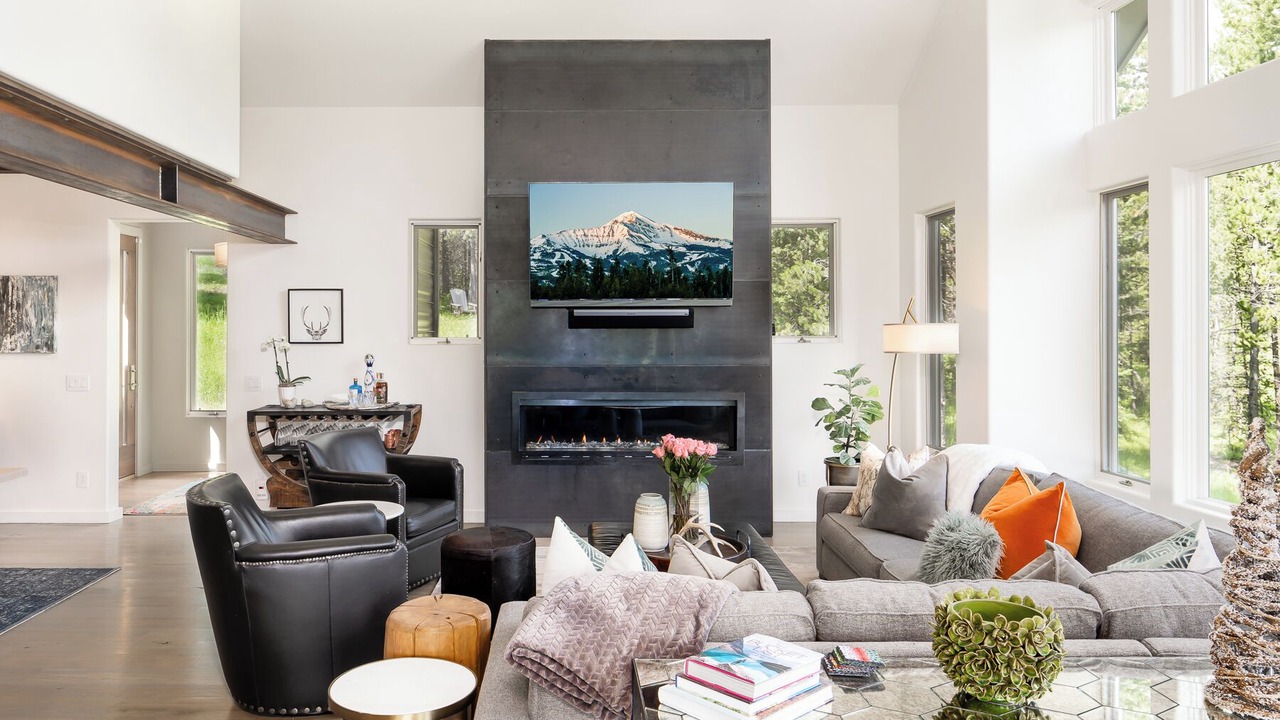 Photo of Livingroom in Big Sky