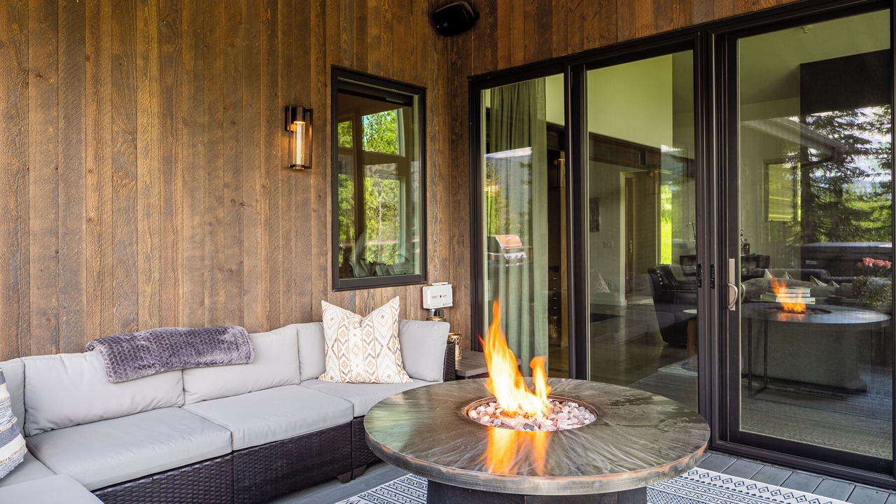 Photo of Patio Balcony in Big Sky