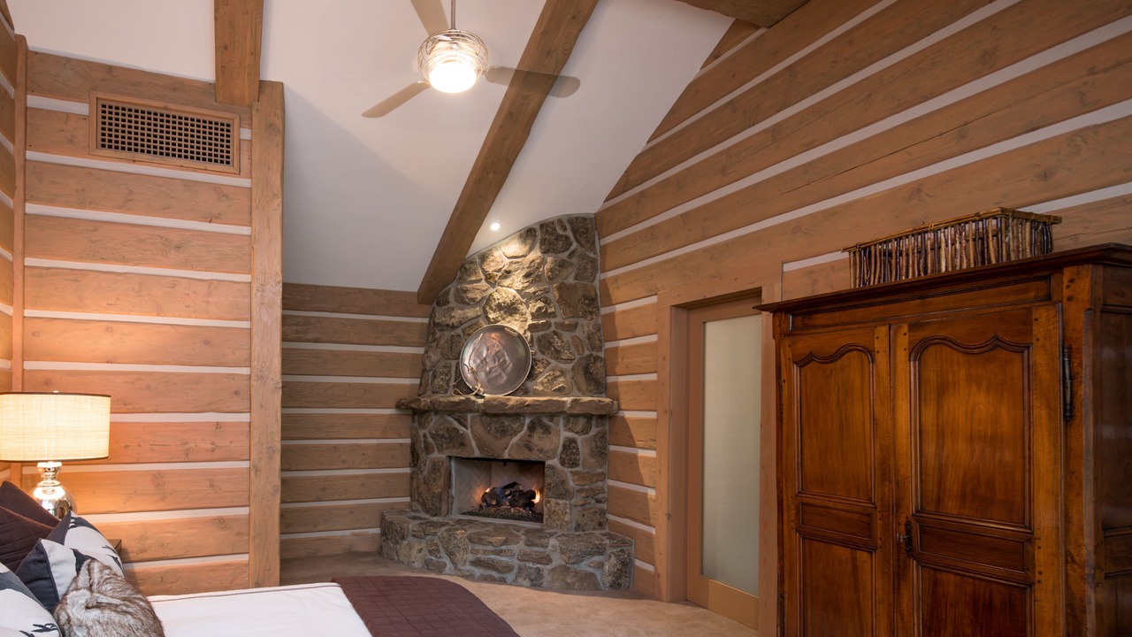 Photo of Bedroom in Warm Springs