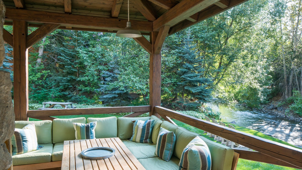 Photo of Outdoor in Warm Springs