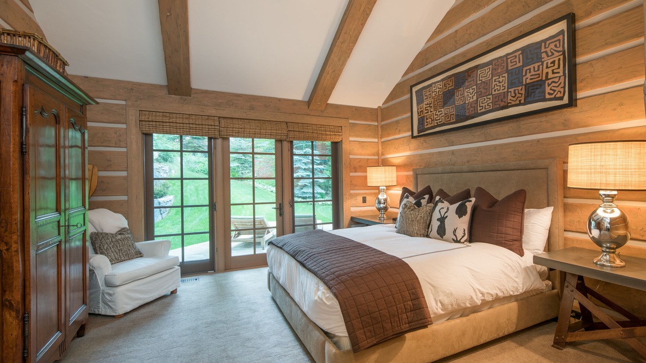 Photo of Bedroom in Warm Springs