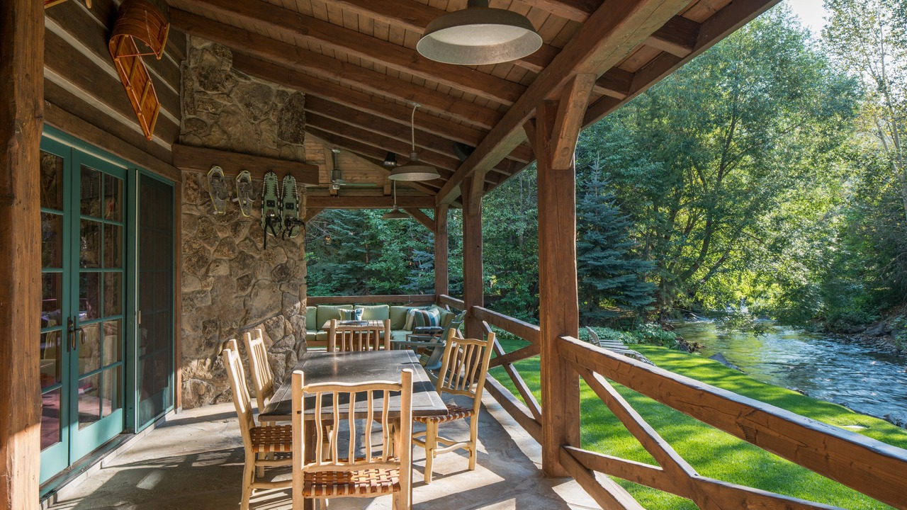 Photo of Outdoor in Warm Springs