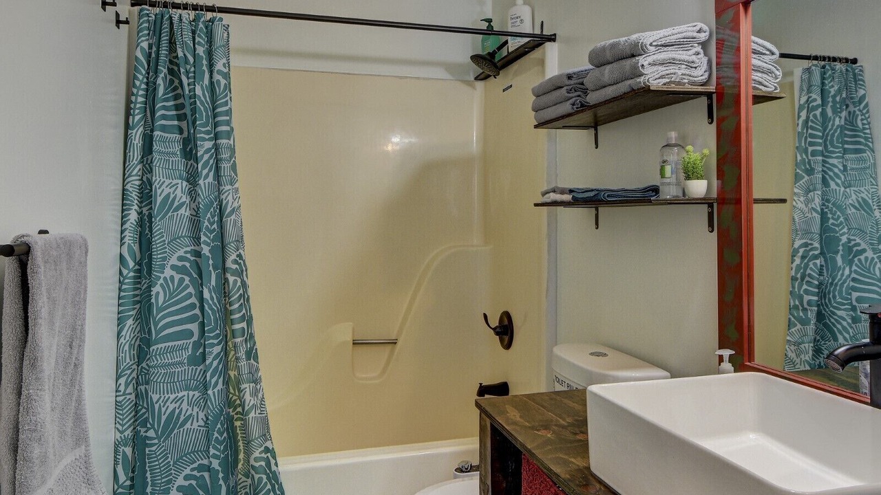 Photo of Bathroom in Council Bluffs