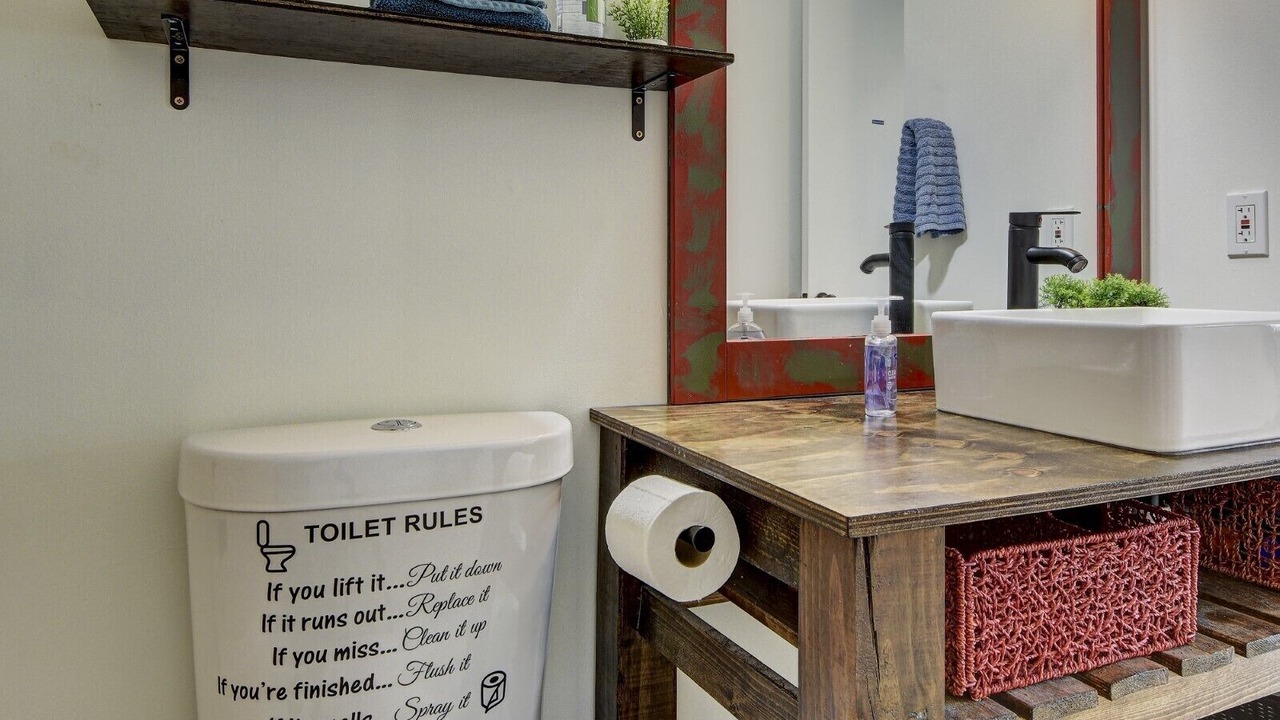 Photo of Bathroom in Council Bluffs
