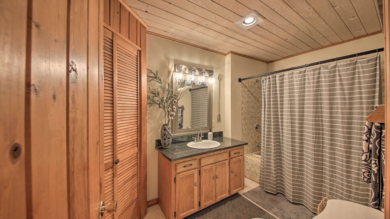 Photo of Bathroom in Troy
