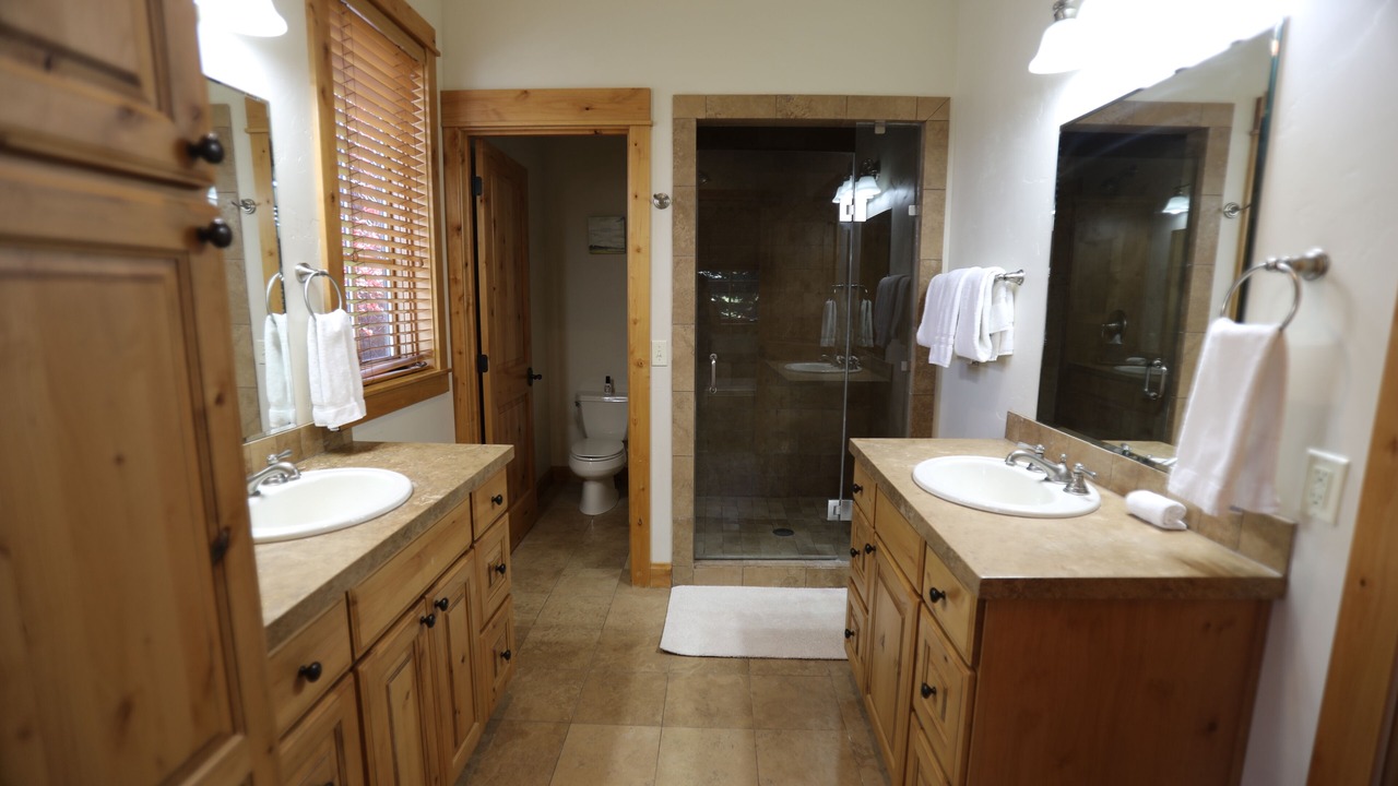 Photo of Bathroom in Big Sky