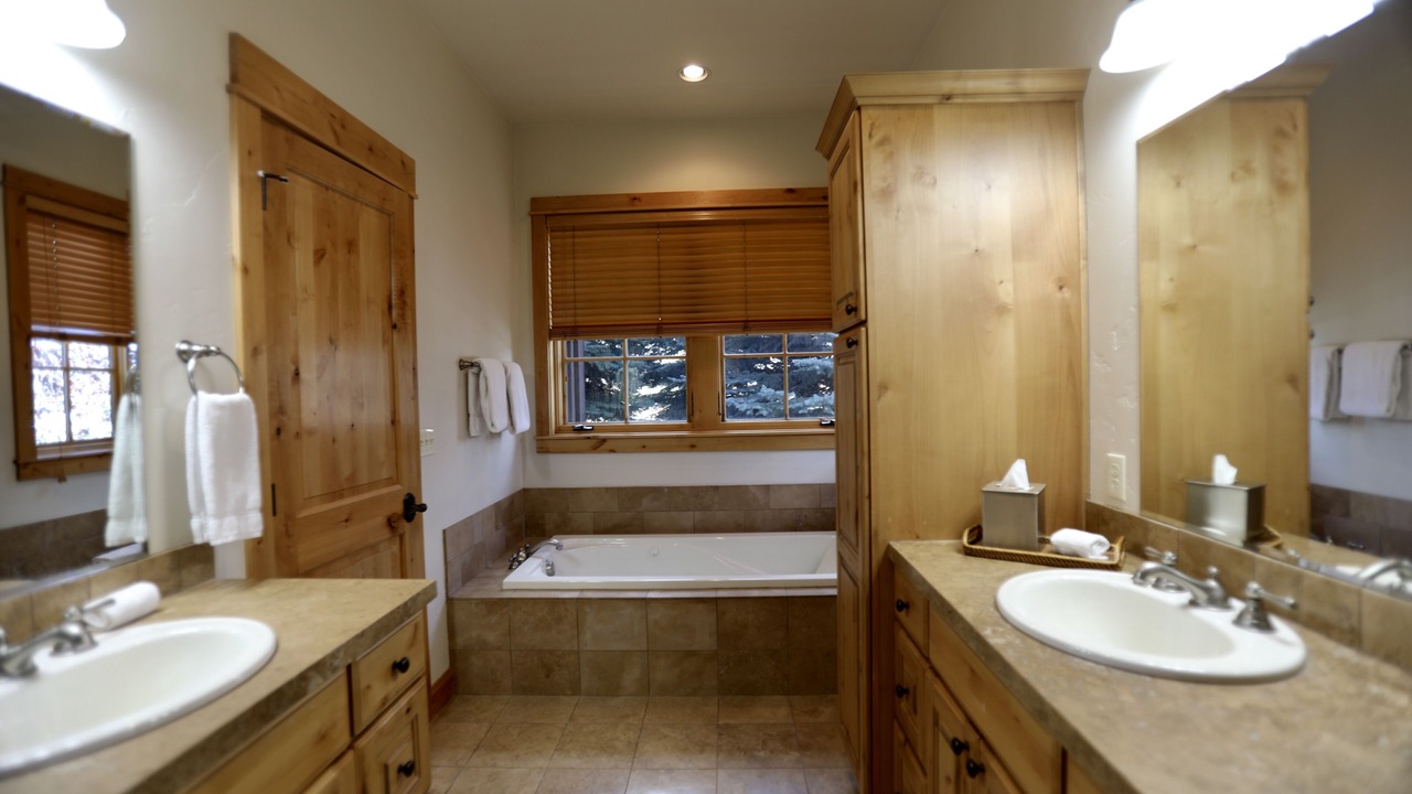 Photo of Bathroom in Big Sky